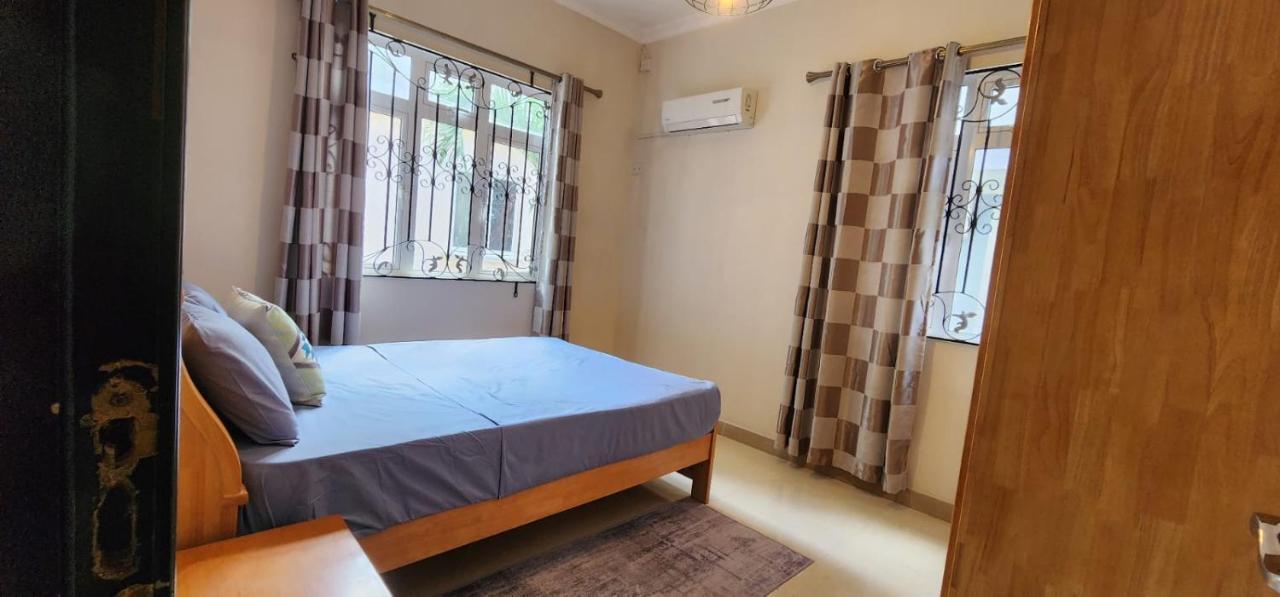 Number 5, Pebble Bay Appartments Grand Baie Bagian luar foto