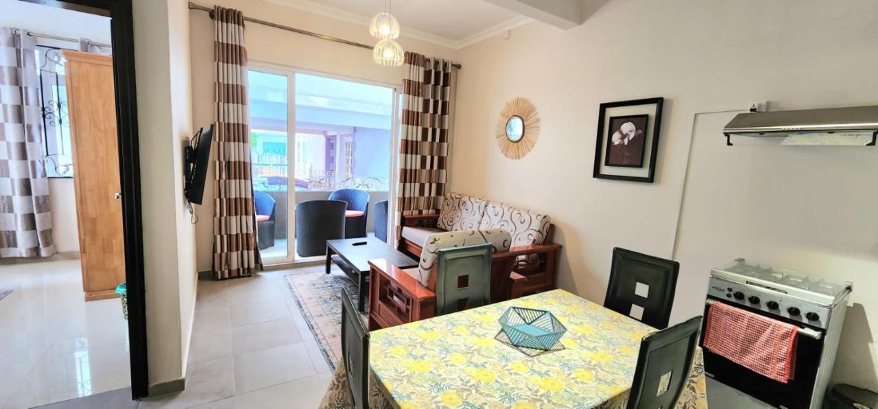 Number 5, Pebble Bay Appartments Grand Baie Bagian luar foto
